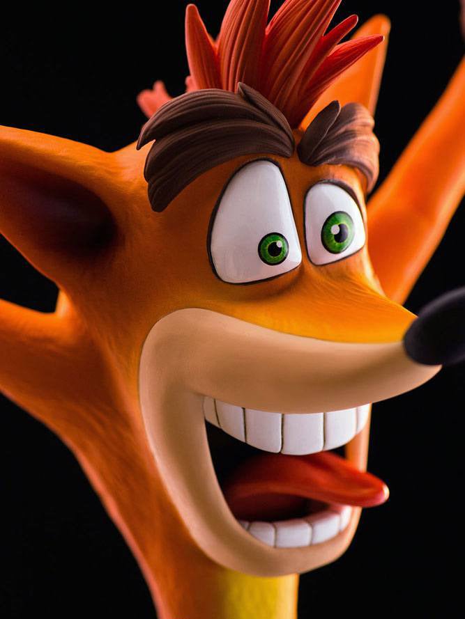 Crash Bandicoot 23cm Collector's Statue - GeekCore