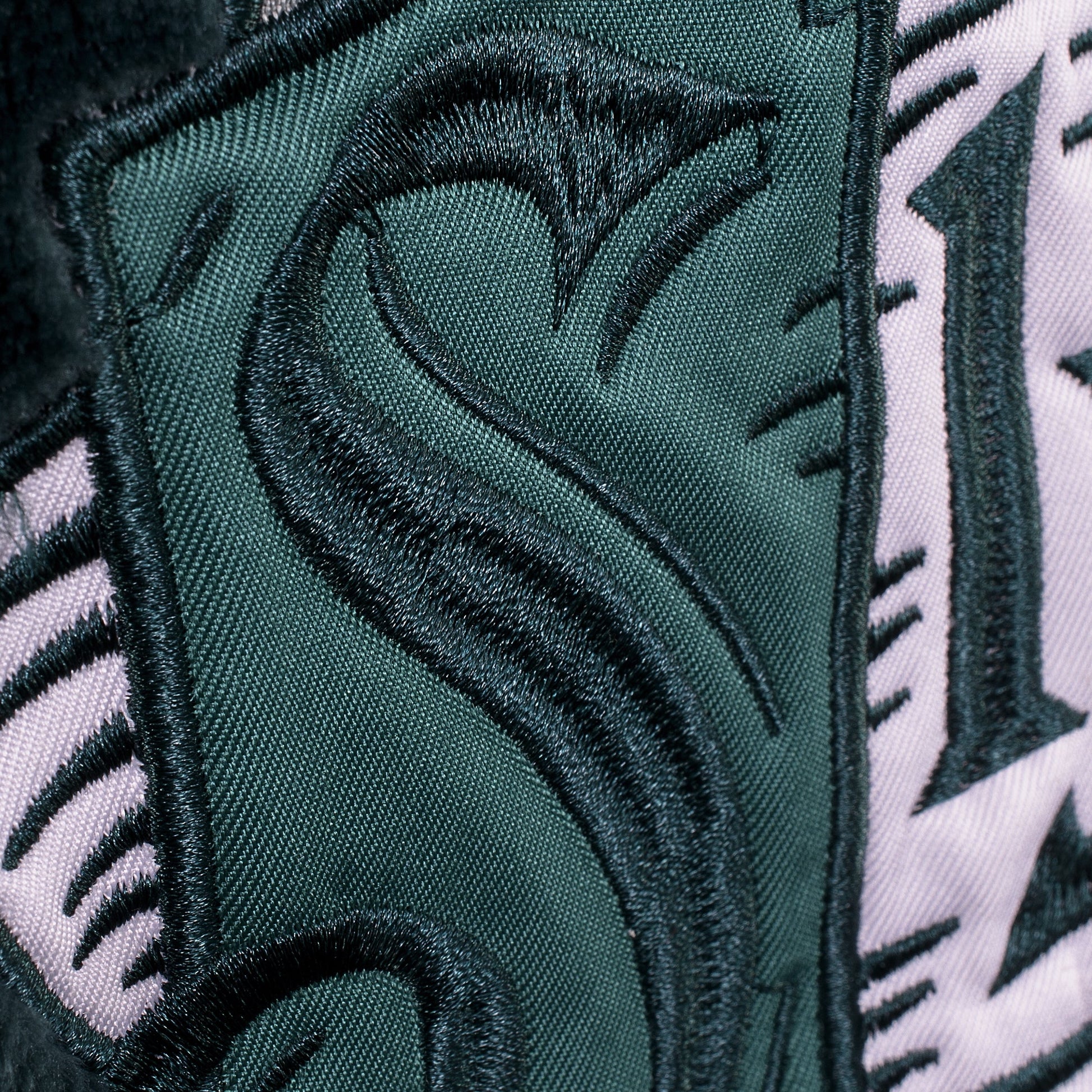 Harry Potter Slytherin Oversized Hooded Blanket - GeekCore