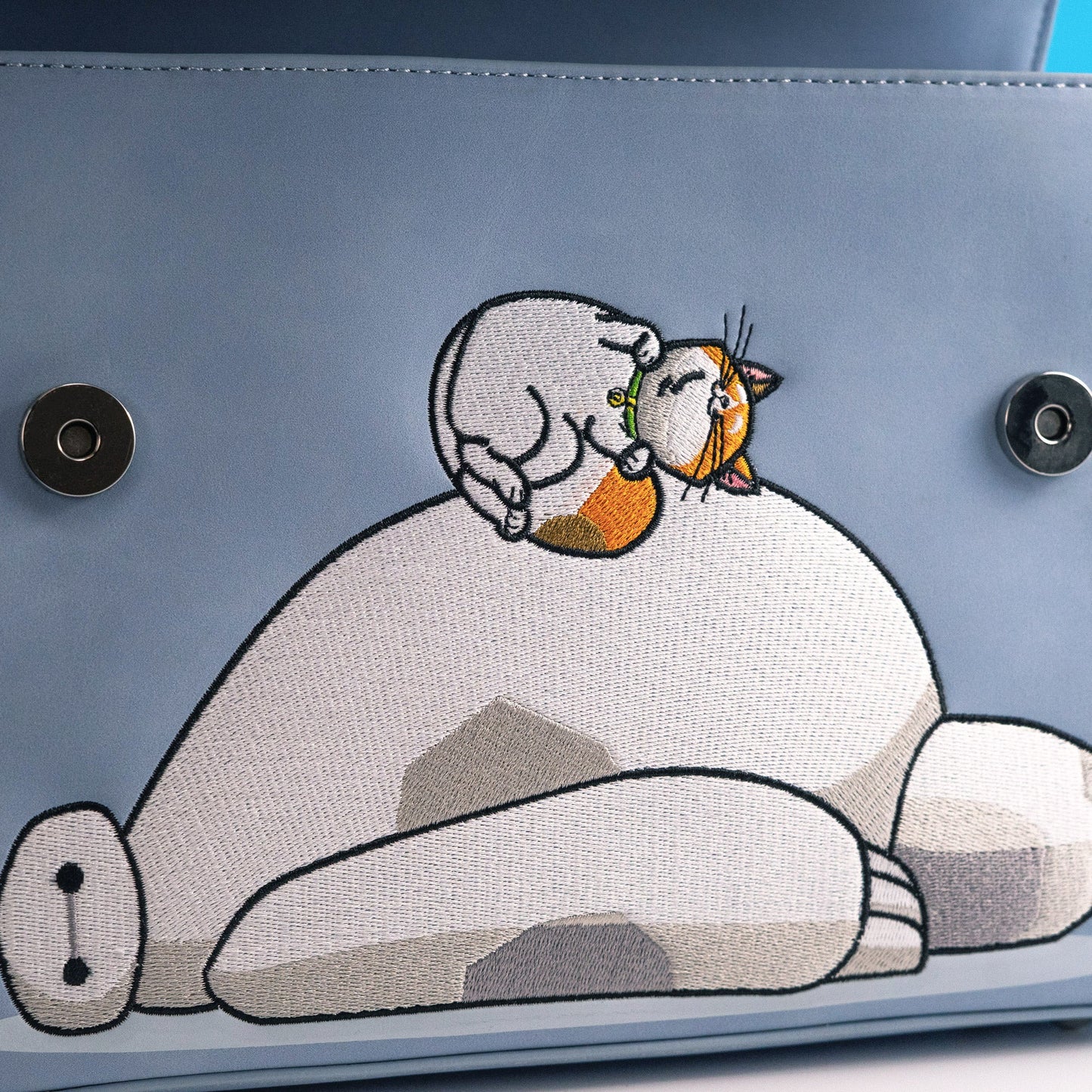 Loungefly x Disney Baymax & Mochi Crossbody Handbag - GeekCore
