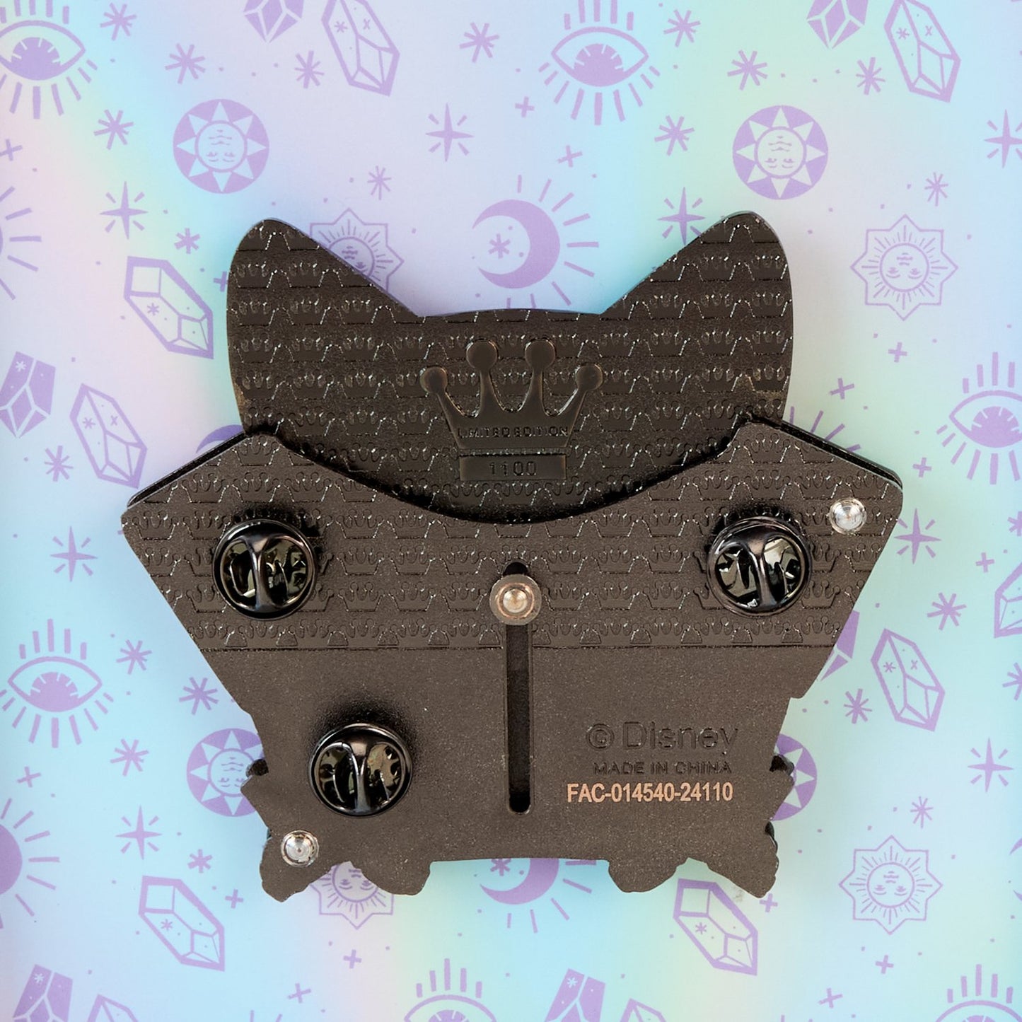 Loungefly x Disney Hocus Pocus Tarot Binx Glow In The Dark Sliding 3" Collector Box Pin - GeekCore