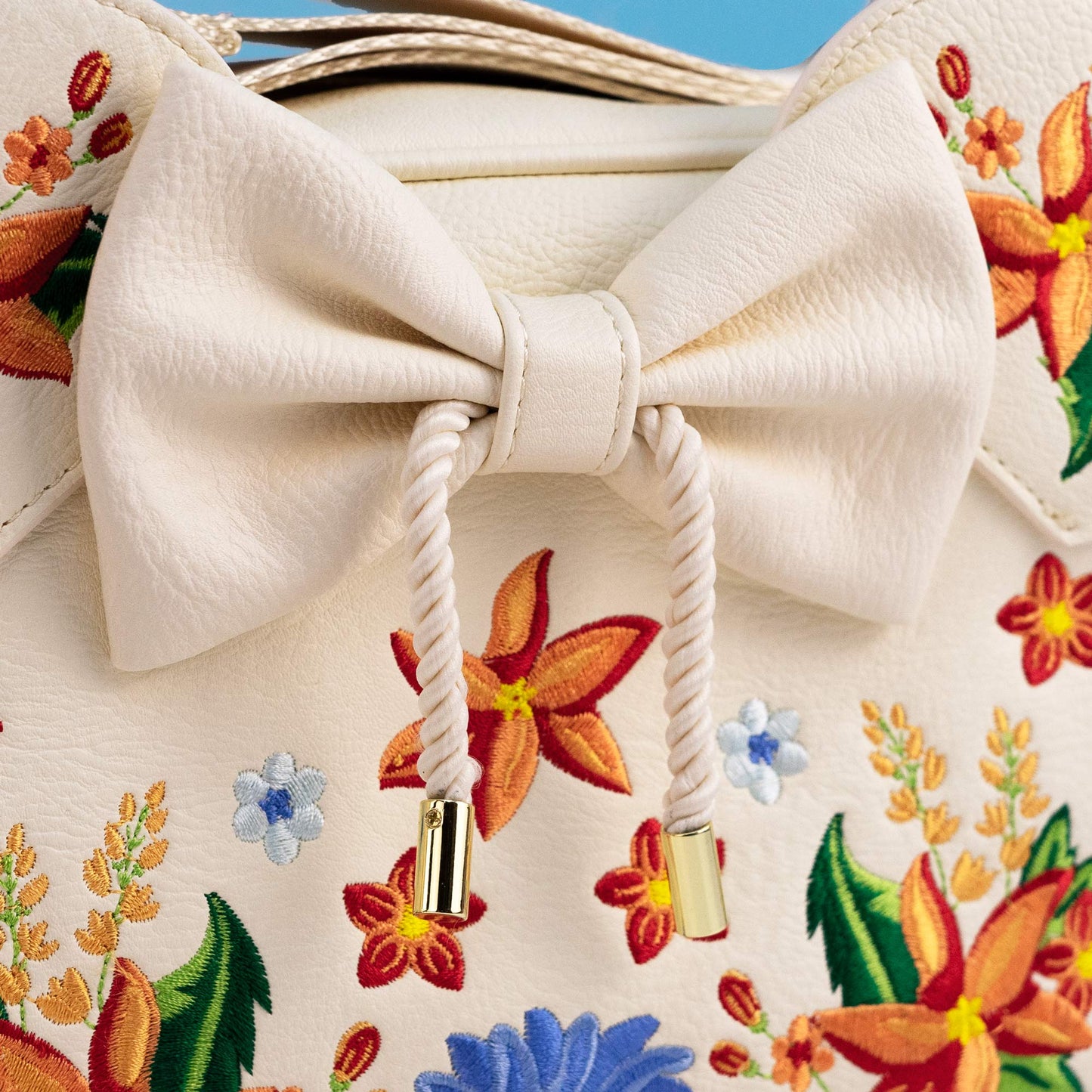 Loungefly x Disney Minnie Mouse Floral Tassel Crossbody - GeekCore