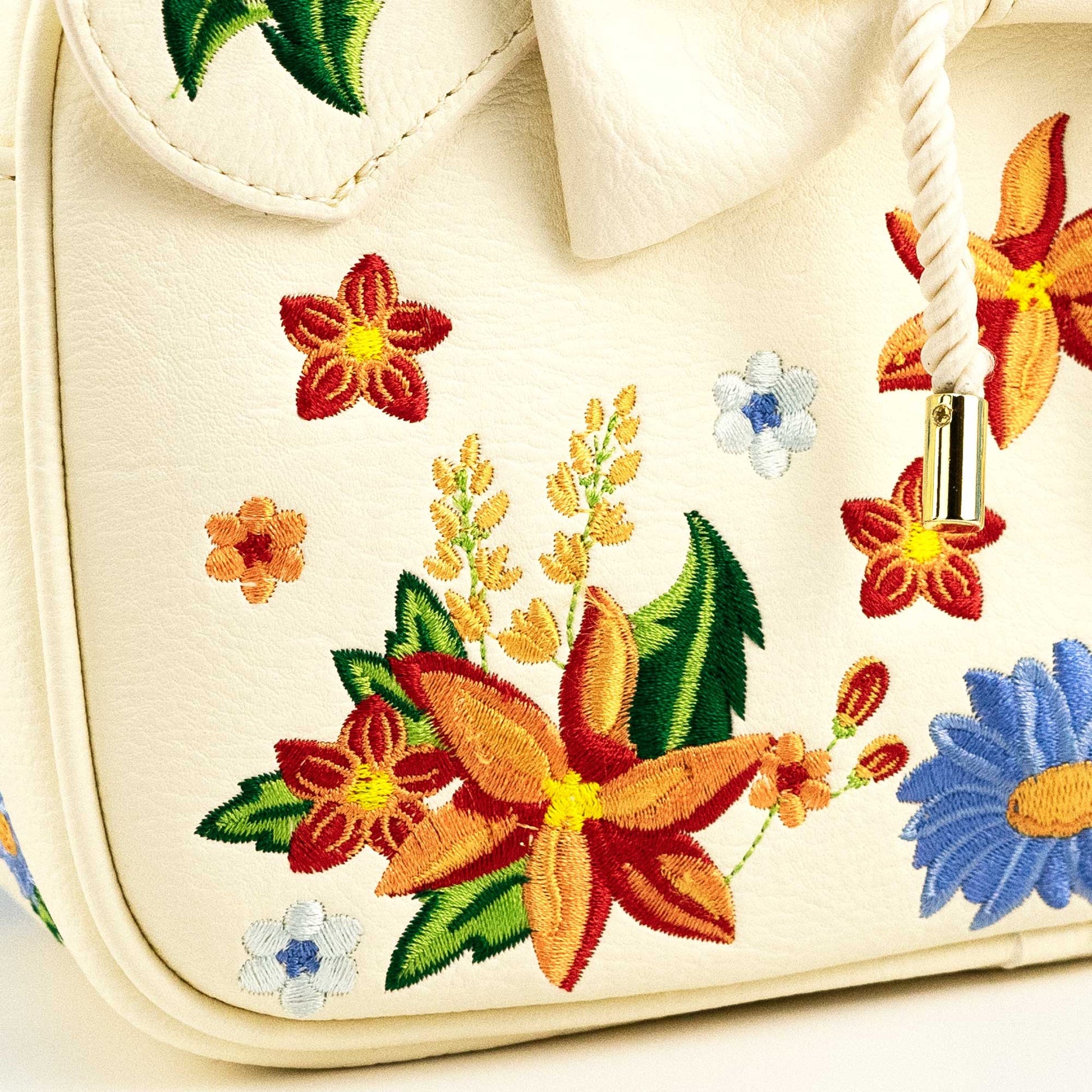 Loungefly x Disney Minnie Mouse Floral Tassel Crossbody - GeekCore