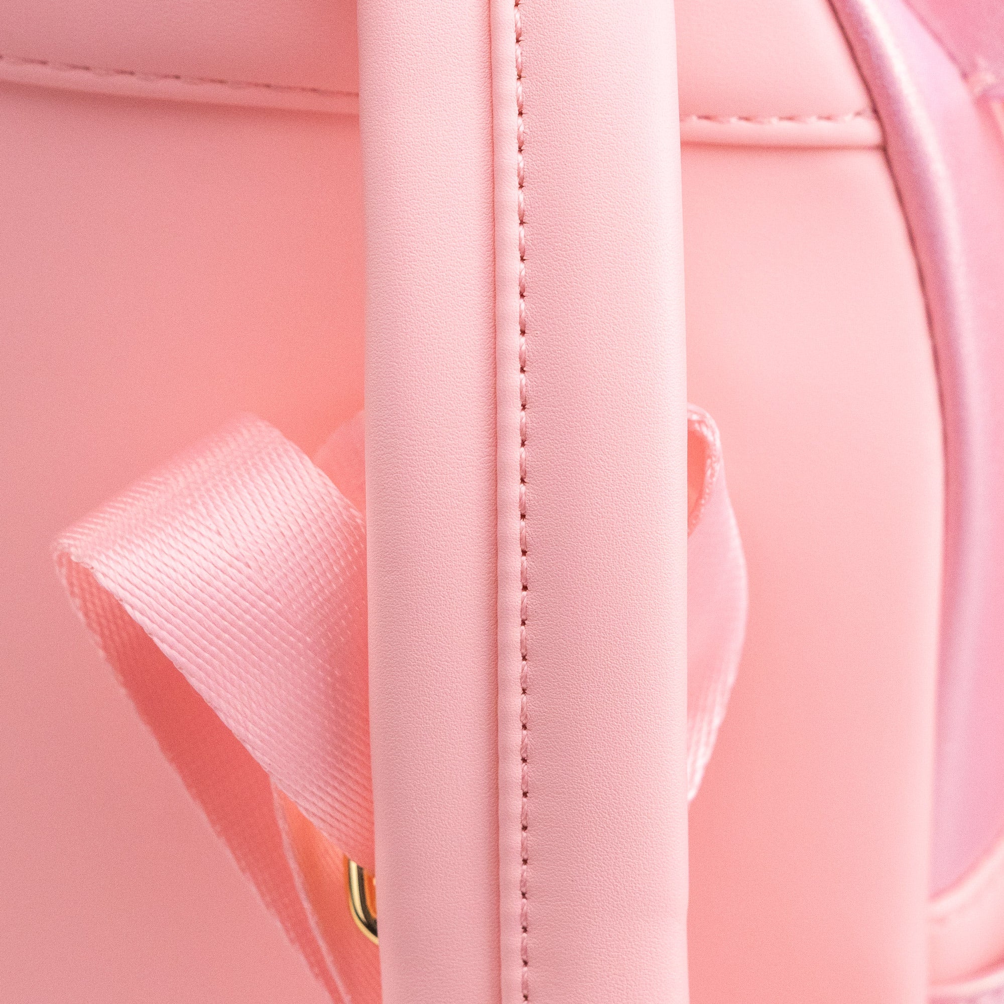 Loungefly x Disney Minnie Mouse Rose Iridescent Quilted Mini Backpack - GeekCore