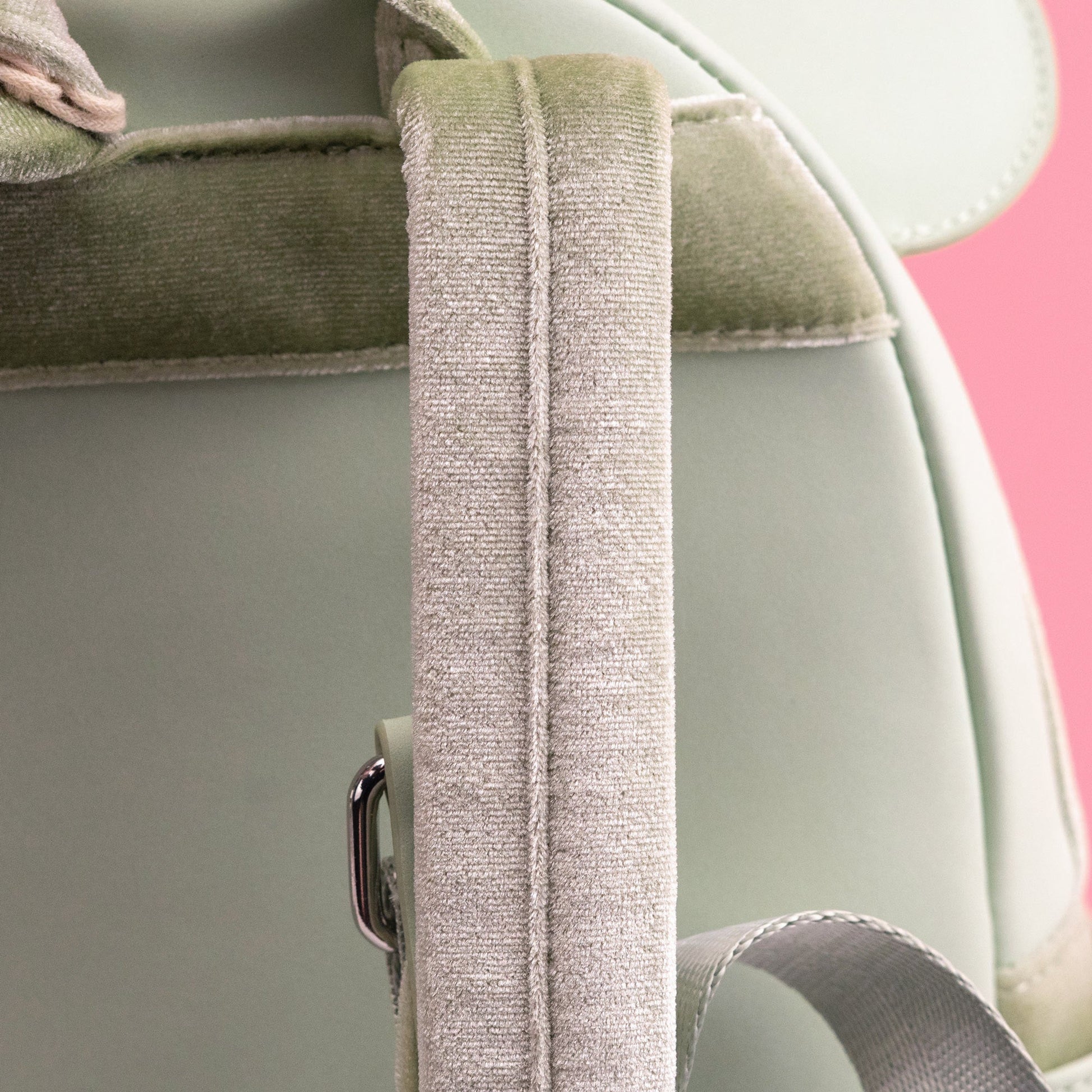 Loungefly x Disney Minnie Mouse with Pearls Mini Backpack - GeekCore