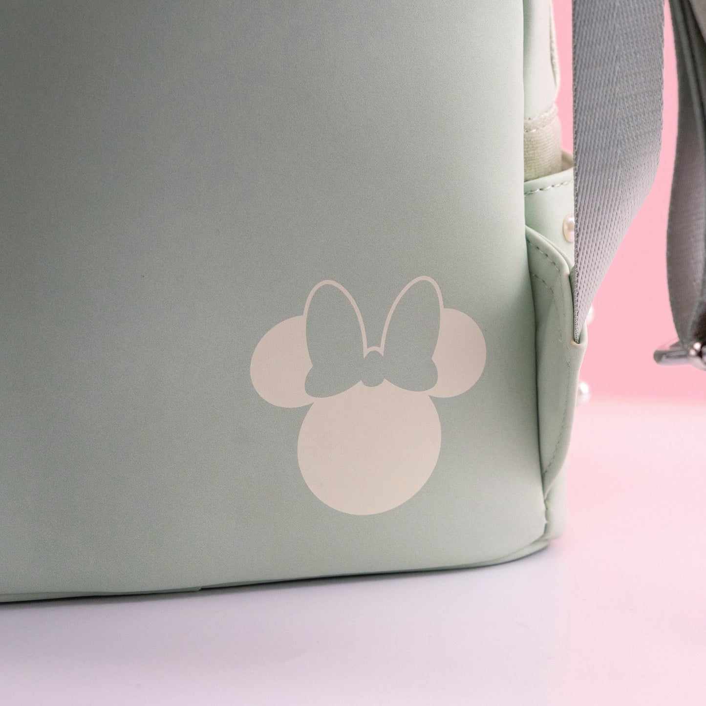 Loungefly x Disney Minnie Mouse with Pearls Mini Backpack - GeekCore