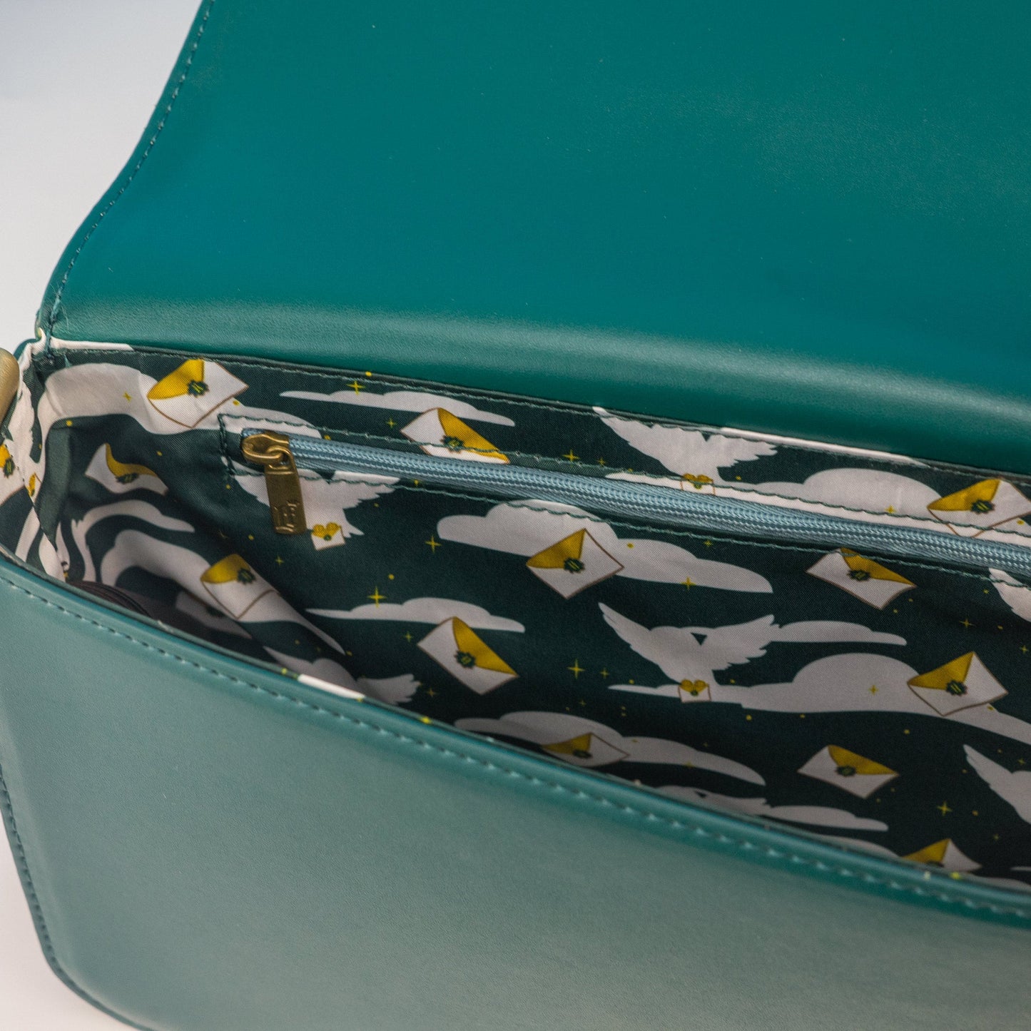 Loungefly x Harry Potter Golden Hogwarts Castle Crossbody Bag - GeekCore