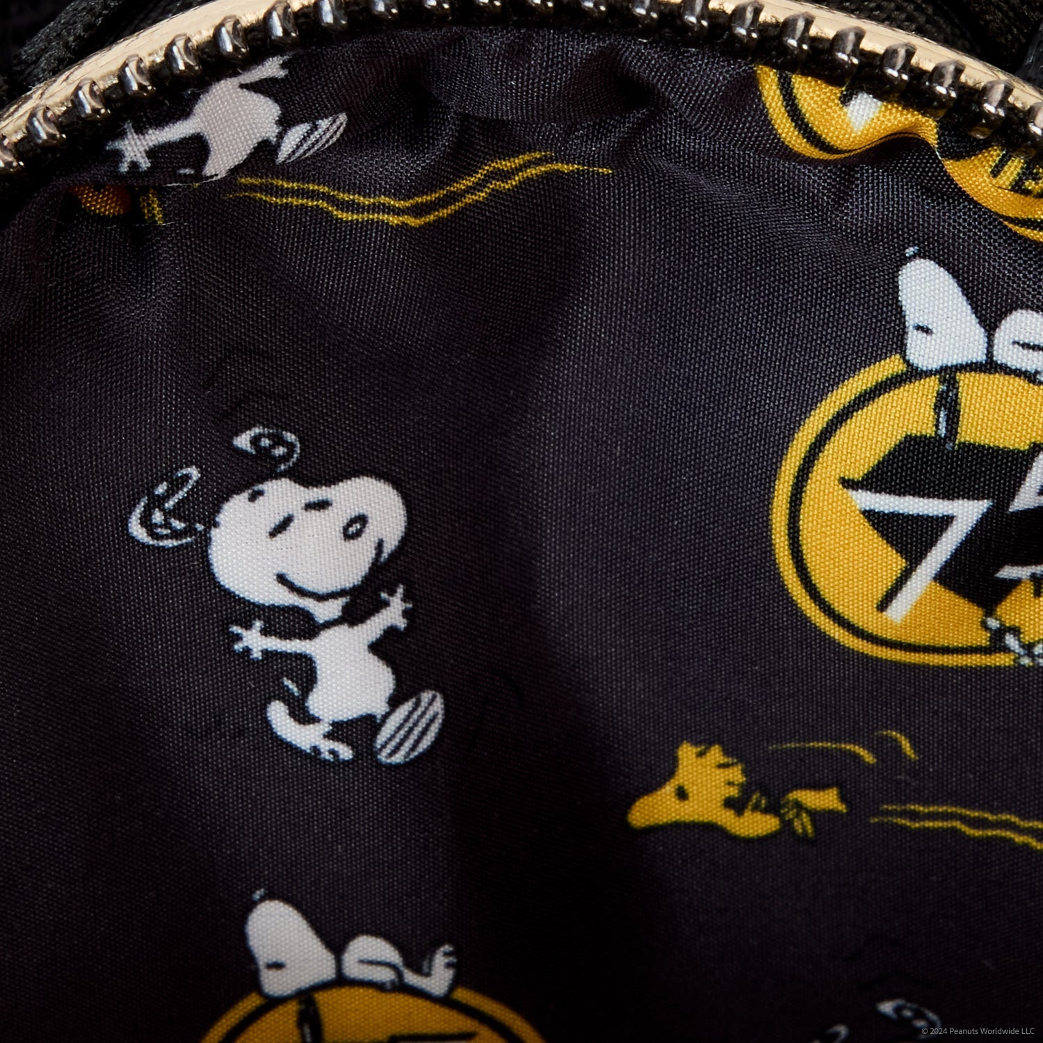 Loungefly x Peanuts 75th Anniversary Pet Harness - GeekCore