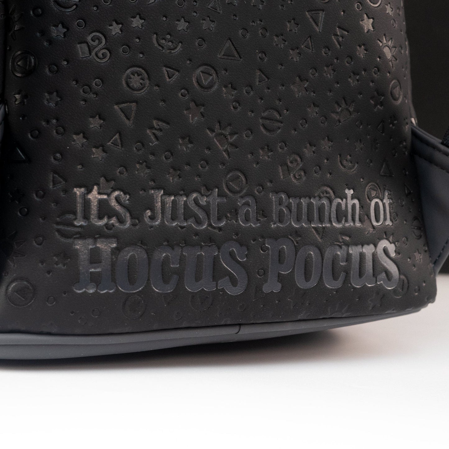 [OUTLET] Loungefly x Disney Hocus Pocus Sanderson Sisters Mini Backpack - GeekCore