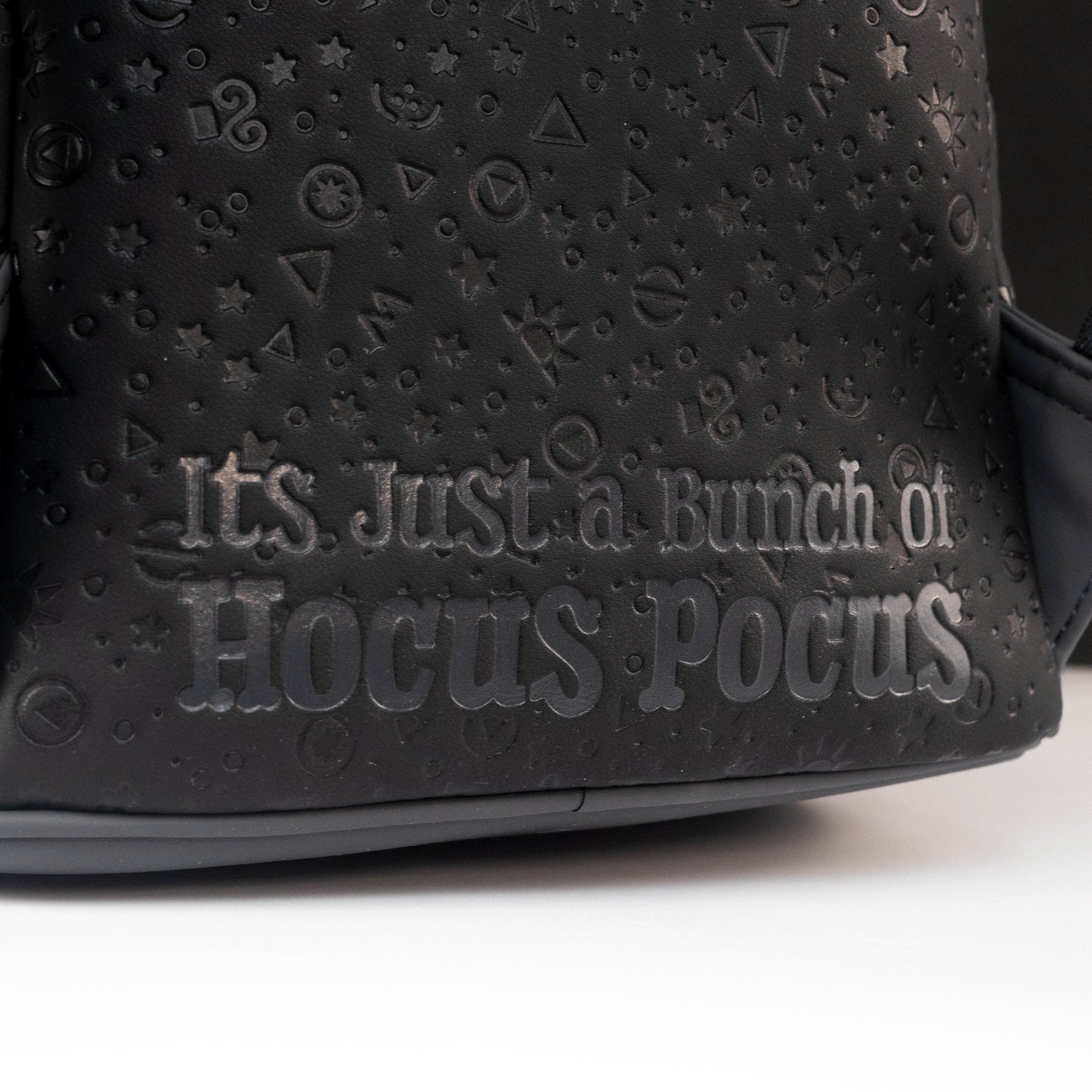 [OUTLET] Loungefly x Disney Hocus Pocus Sanderson Sisters Mini Backpack - GeekCore