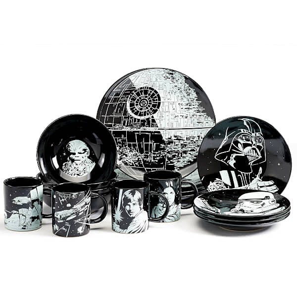 Star Wars 16 Piece Ceramic Dinner Set - GeekCore