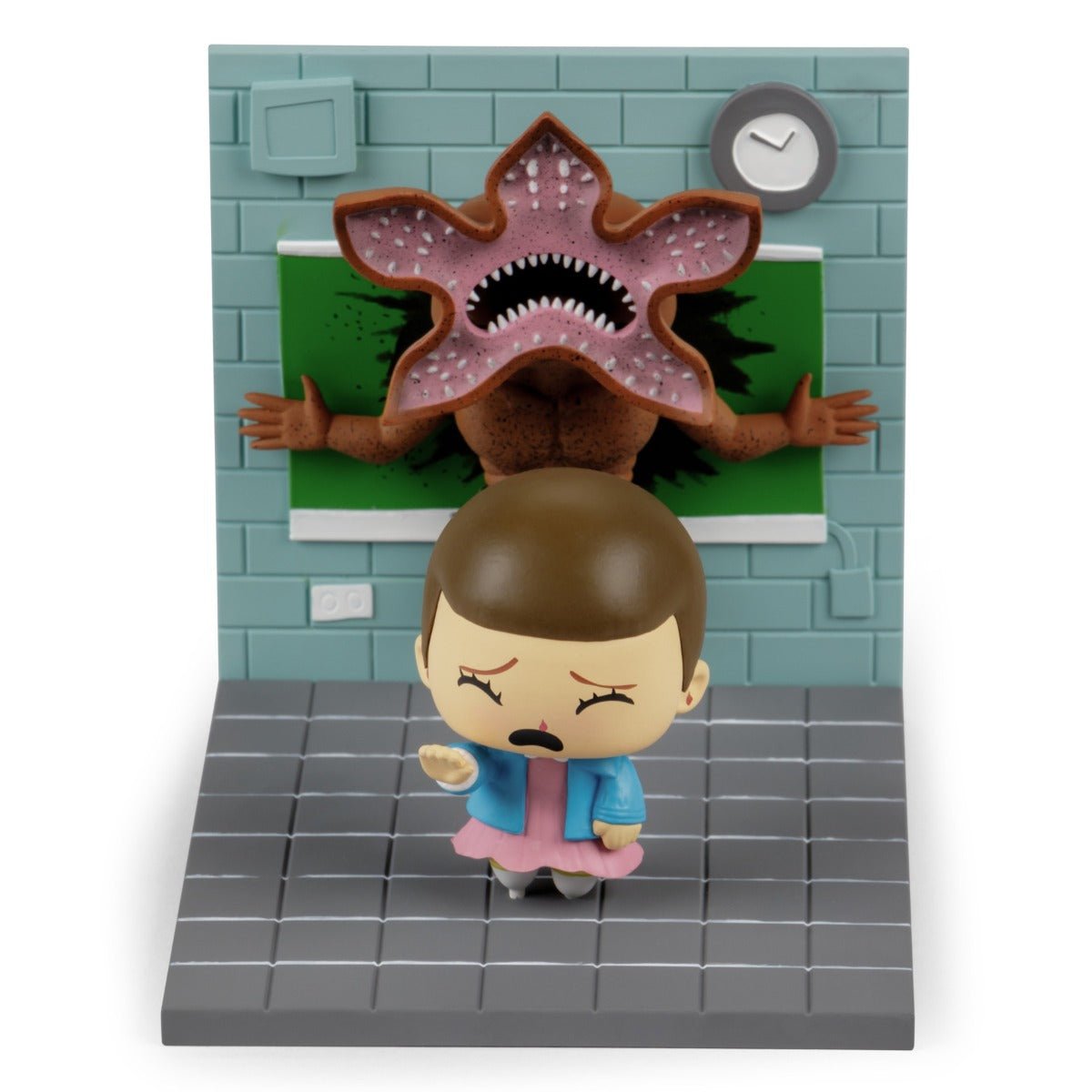 Stranger Things "Eleven vs Demogorgon" Diorama (LootCrate Exclusive) - GeekCore