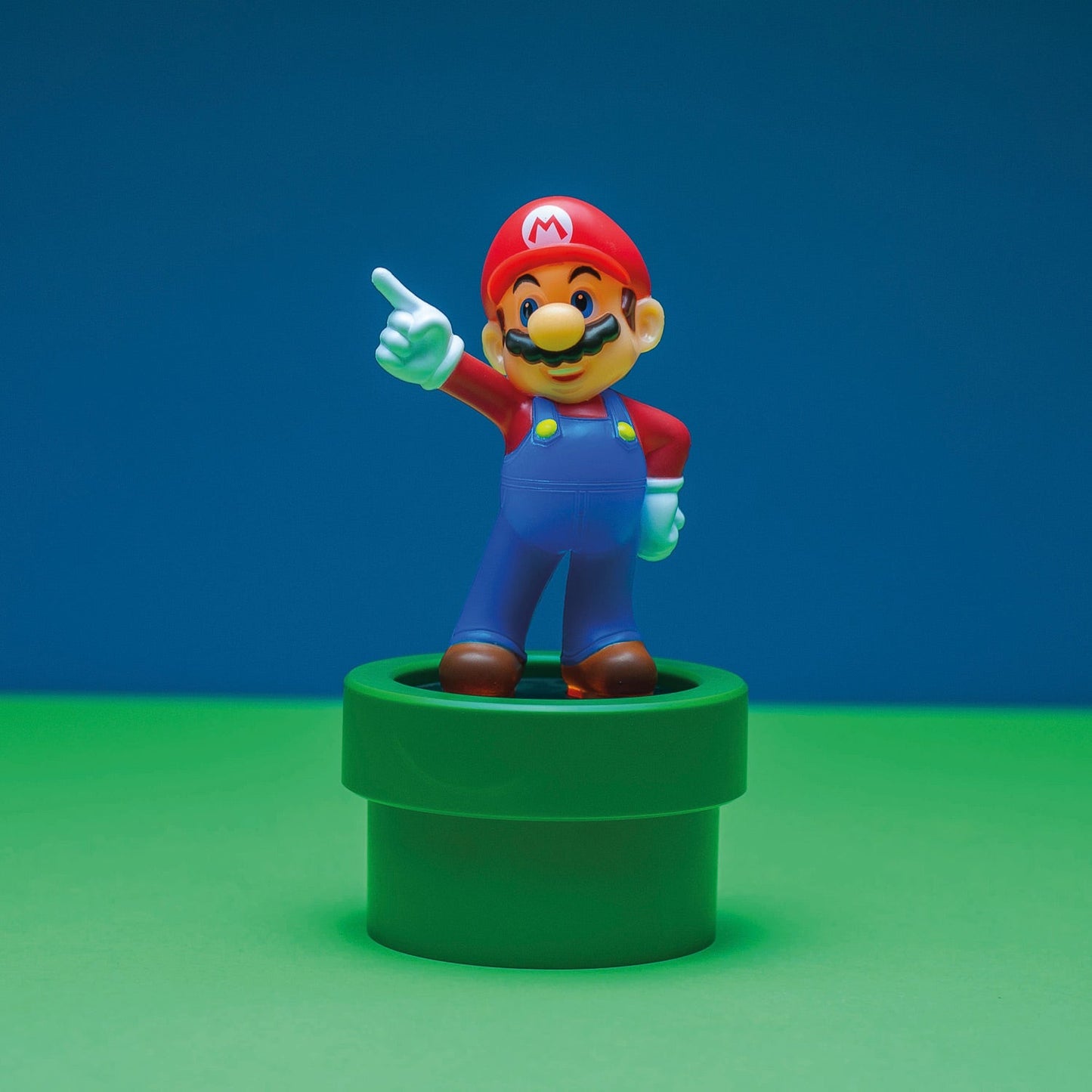 Super Mario Warp Pipe Light - GeekCore